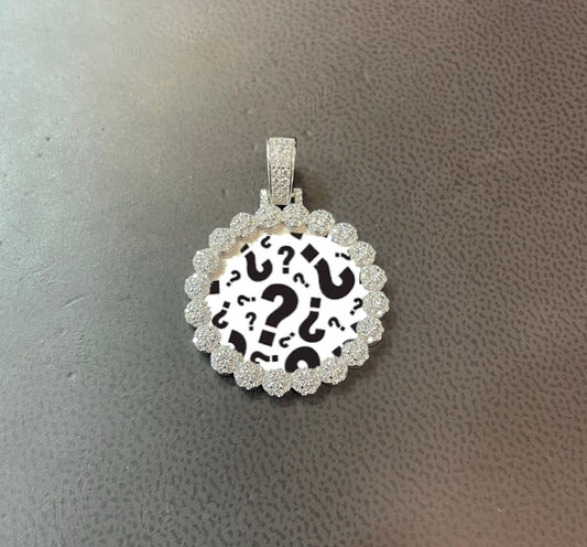 Flower Shaped Circle Pendant